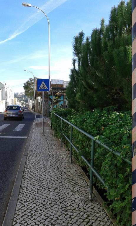 Typical Small House Near Lisbon Oeiras Εξωτερικό φωτογραφία