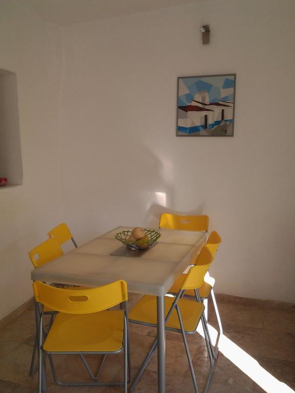Typical Small House Near Lisbon Oeiras Εξωτερικό φωτογραφία
