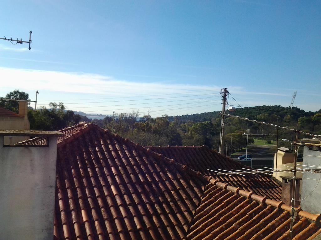 Typical Small House Near Lisbon Oeiras Εξωτερικό φωτογραφία
