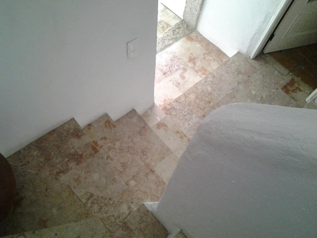 Typical Small House Near Lisbon Oeiras Εξωτερικό φωτογραφία